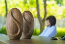 Memorial Urn That Reflects a Life